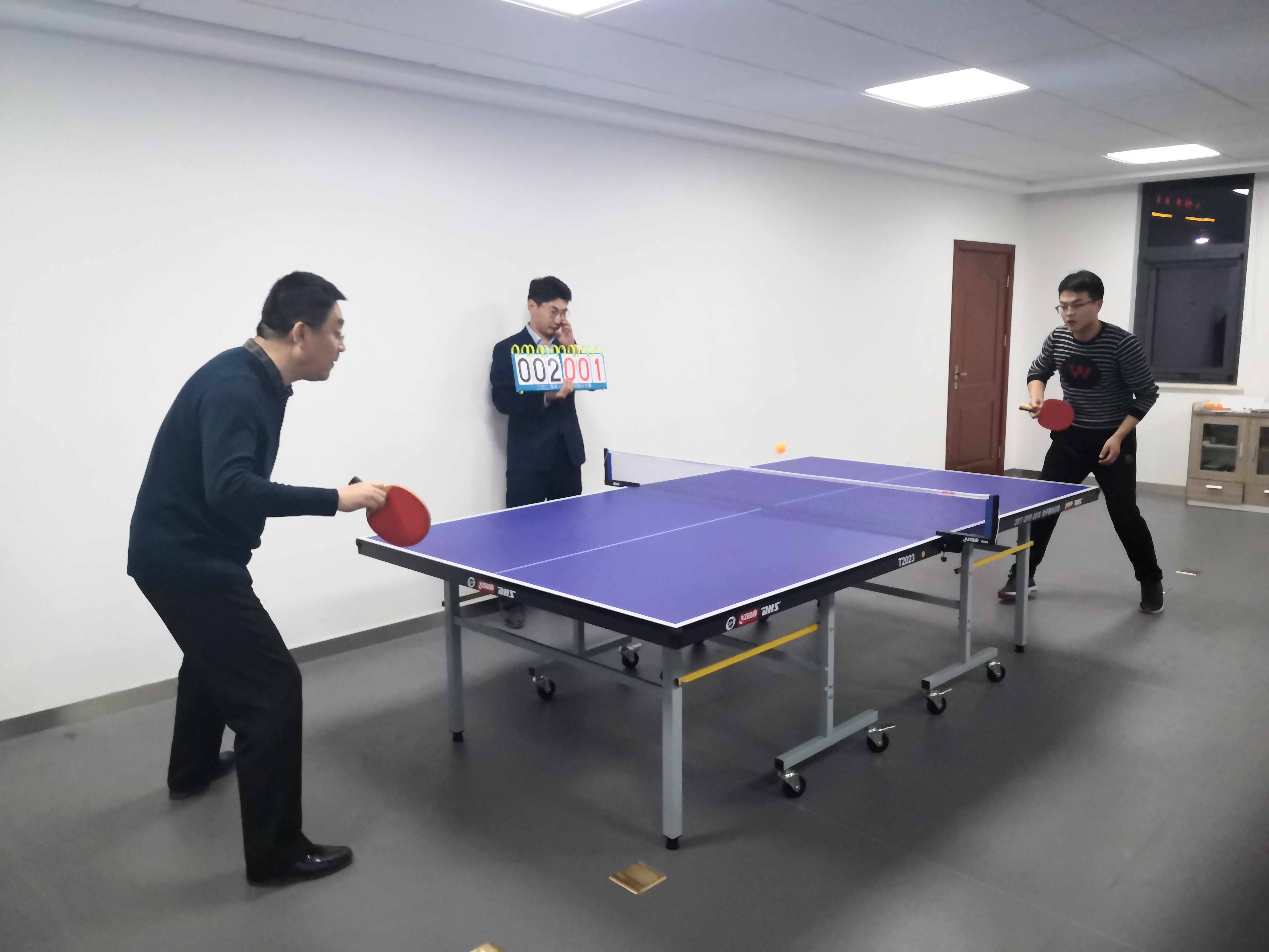 泓源公司举办“庆元旦、迎新春”职工乒乓球台球比赛(图2) 泓源公司举办“庆元旦、迎新春”职工乒乓球台球比赛(图2)