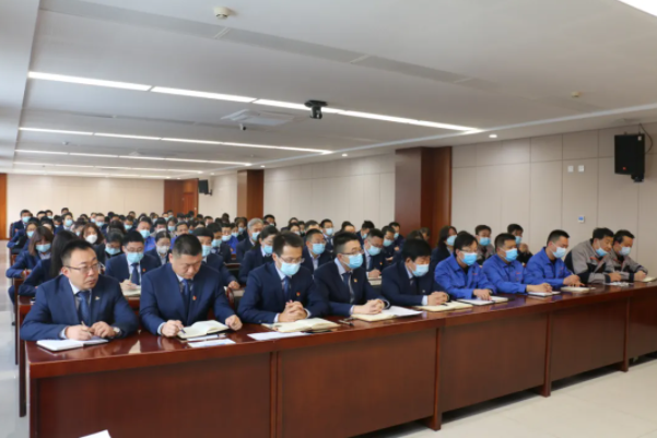 U8国际集团召开2021年工作总结表彰暨2022年工作安排部署会议(图6) U8国际集团召开2021年工作总结表彰暨2022年工作安排部署会议(图6)