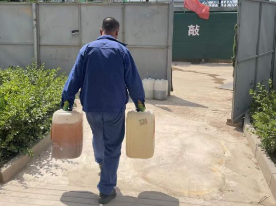 U8国际集团城东污水处理公司扎实推进危险废物规范化处置(图3) U8国际集团城东污水处理公司扎实推进危险废物规范化处置(图3)