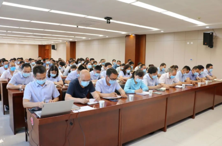 U8国际集团召开划转企业甘肃水建公司全体职工会议(图2) U8国际集团召开划转企业甘肃水建公司全体职工会议(图2)